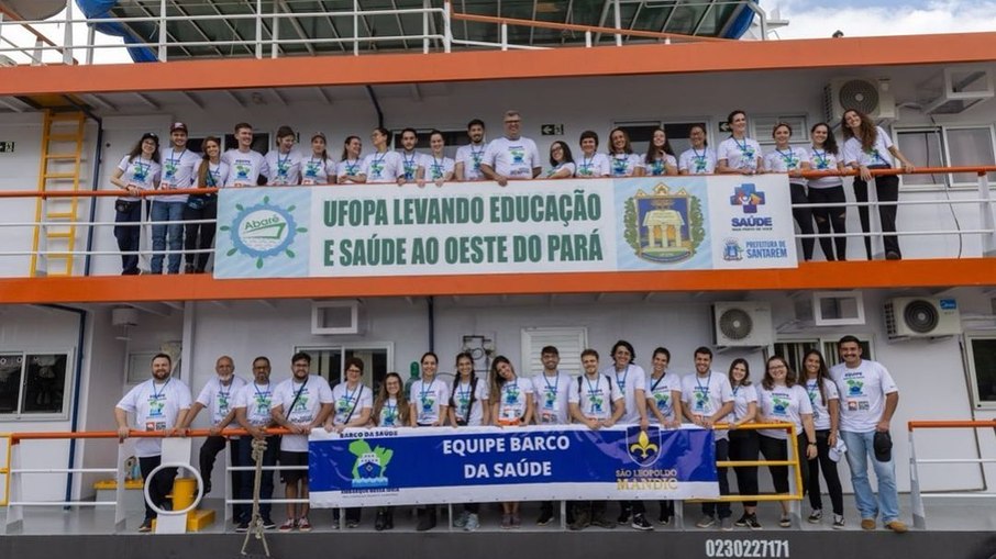 A equipe que participou da expedição de 2023 do Barco da Saúde