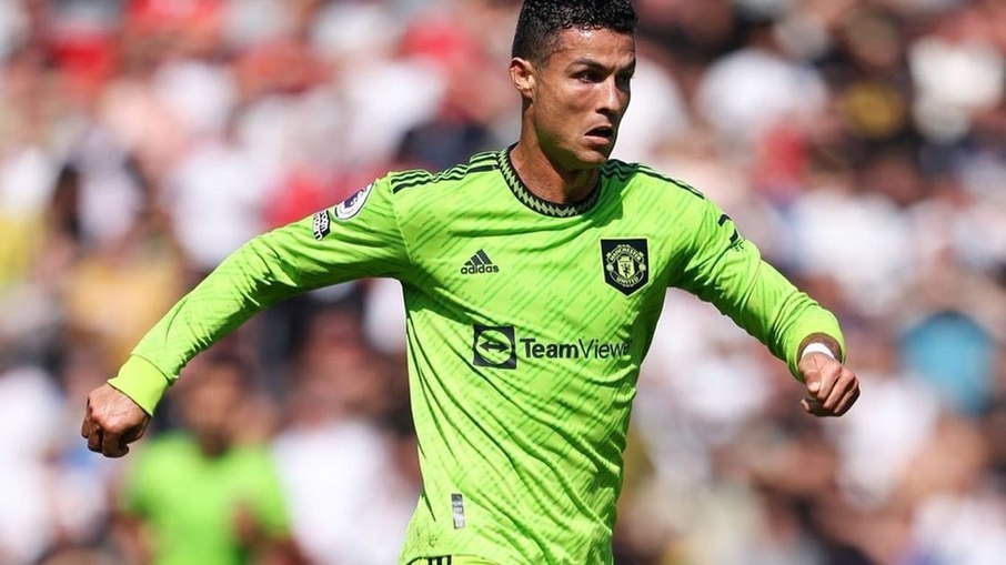 Cristiano Ronaldo permaneceu no Manchester United