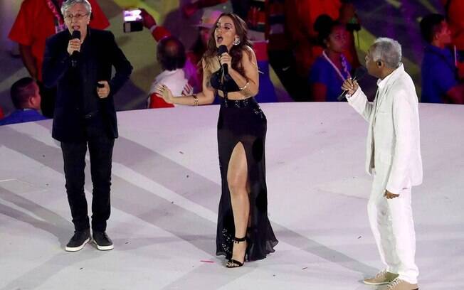 Anitta brilhou ao lado de Caetano e Gil nos Jogos Olímpicos