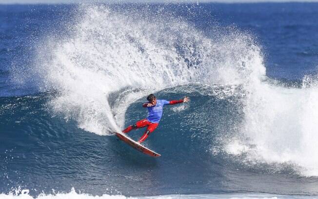 Filipe Toledo vai às quartas na segunda etapa do Mundial de surfe