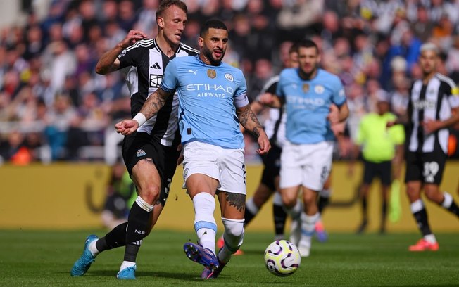 Walker defendeu as cores do Manchester City entre 2017 e 2025