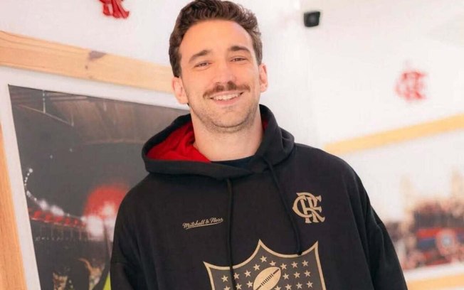 Léo Ortiz foi garoto propaganda do Flamengo em parceria com a Mitchell Léo Ortiz foi garoto propaganda do Flamengo em parceria com a Mitchell