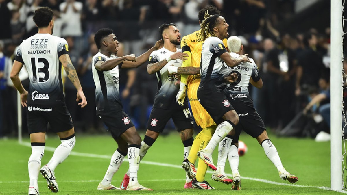 Corinthians recebe o Racing-URU pela Sul-Americana Corinthians recebe o Racing-URU pela Sul-Americana