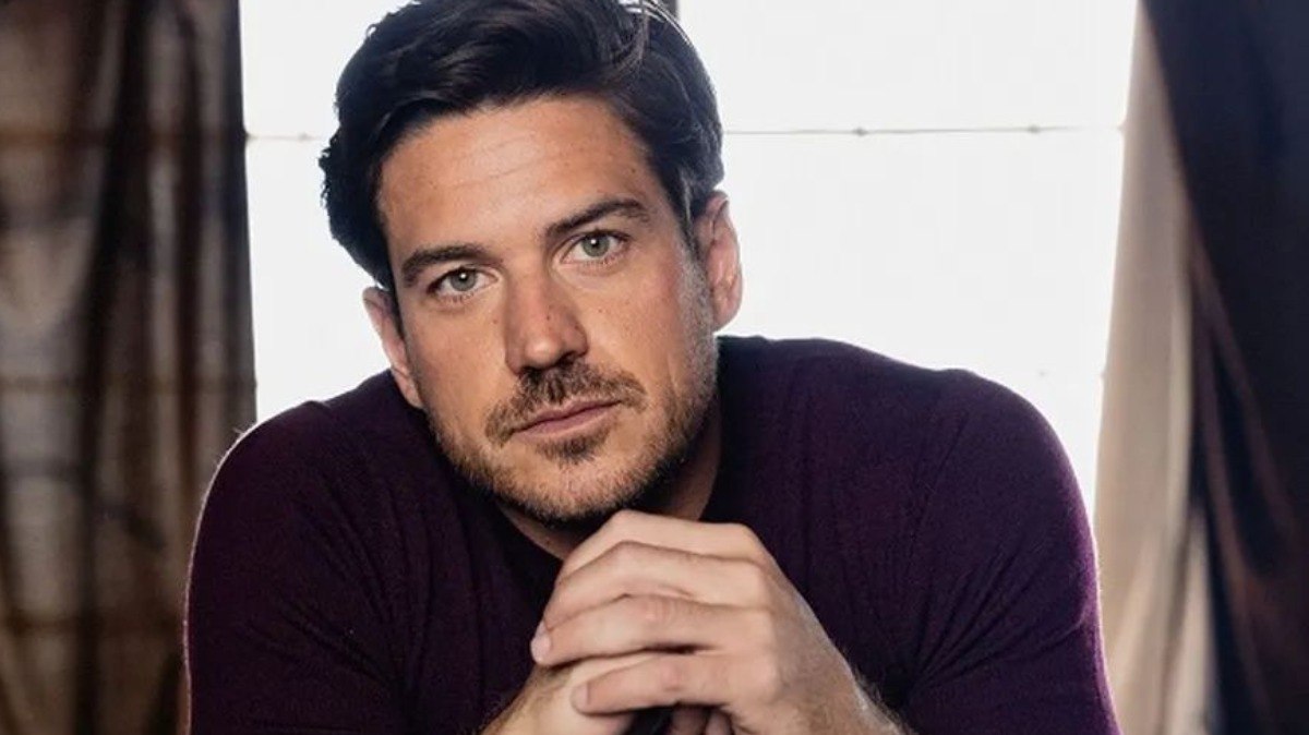 Marco Pigossi expõe pressão sobre sexualidade: ‘Não comprariam o mocinho’ Marco Pigossi expõe pressão sobre sexualidade: ‘Não comprariam o mocinho’