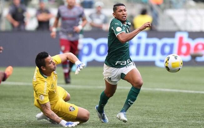 Perdemos dois pontos no jogo de hoje, define Dudu após empate do Palmeiras com Fluminense