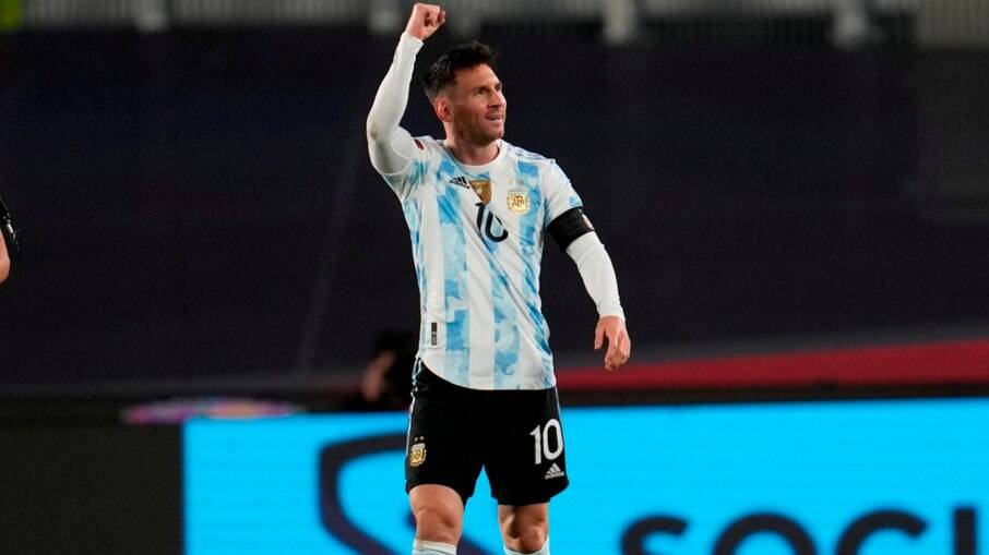 Messi deve estar em campo contra o Uruguai nas Eliminatórias