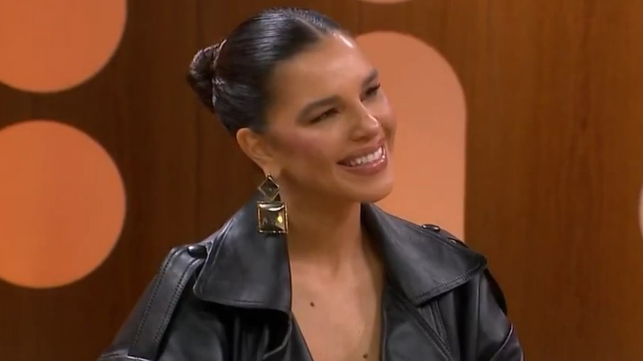 Mariana Rios revela o nome do filho
