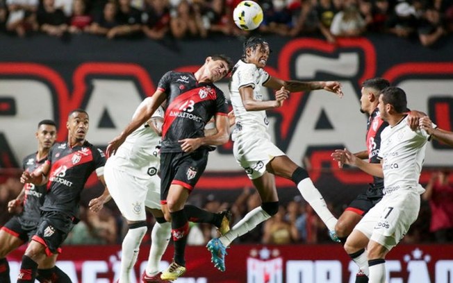 Contra o Atlético-GO, Corinthians tem chance de devolver eliminação na Copa do Brasil
