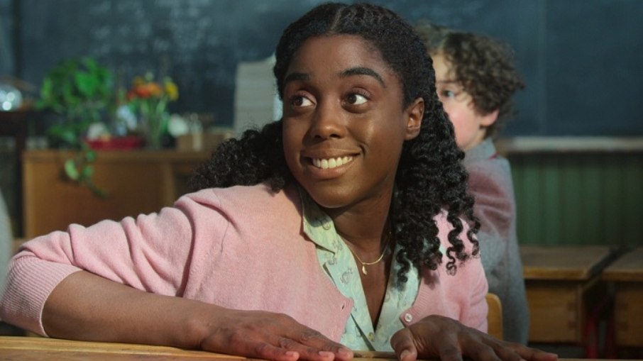 A Lashana Lynch, intérprete da professora Honey no remake da Netflix do filme 'Matilda', disse que não sabia do legado queer da personagem.