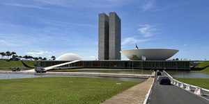 Entenda o que o aumento do IOF muda no dia a dia dos brasileiros