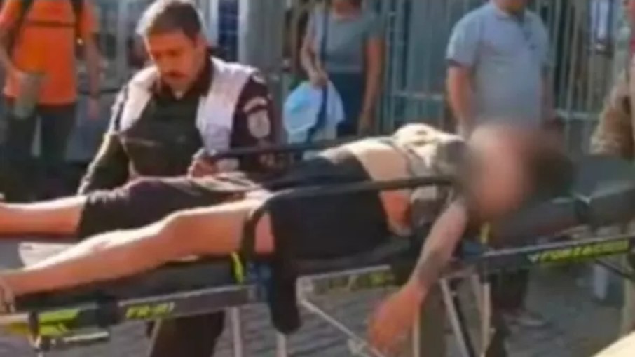 Homem mata duas mulheres e depois se mata em seguida Homem mata duas mulheres e depois se mata em seguida