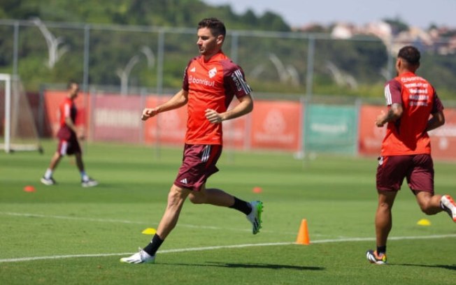 Alario chegou com grandes expectativas ao Inter, mas não conseguiu vingar