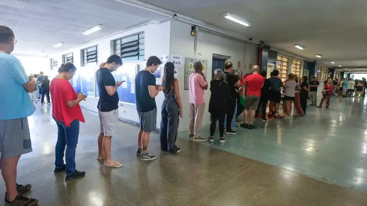 Fila de votação nas eleições de 2026 Fila de votação nas eleições de 2026