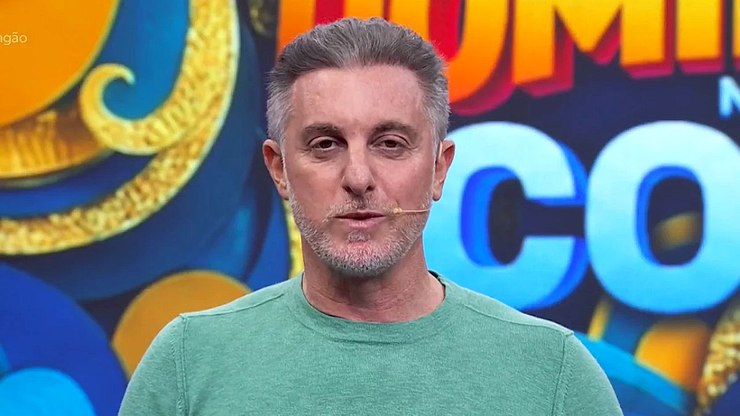 Diretor passou 11 horas corrigindo dublagem de Luciano Huck