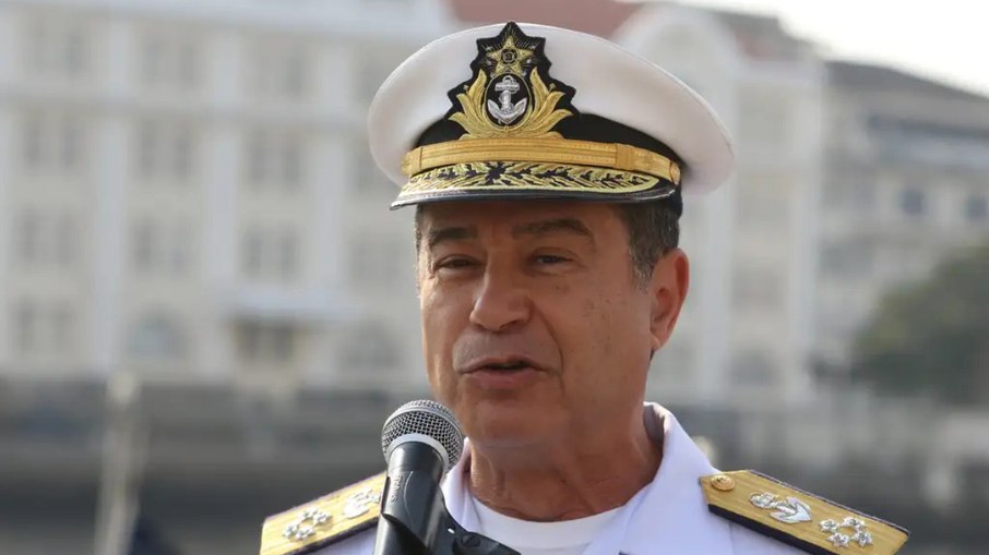 Almir Garnier Santos, ex-comandante da Marinha