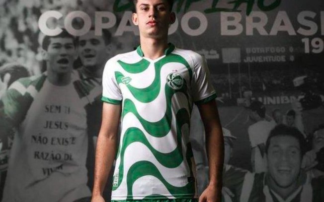 Camisa do Juventude em celebração ao título da Copa do Brasil de 1999 busca eternizar cena histórica