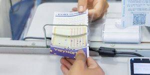 Bilhete de loteria: CPF no verso serve como medida de segurança?
