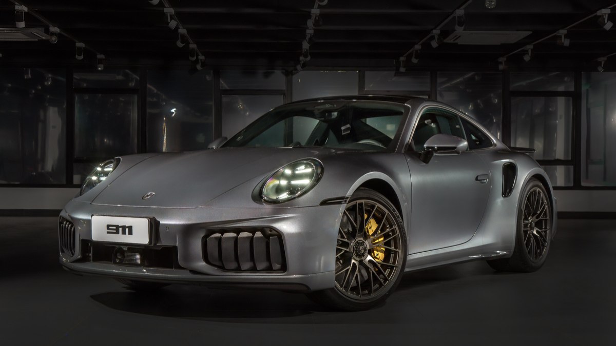 Porsche 911 Turbo S chega ao Brasil com 711 cv