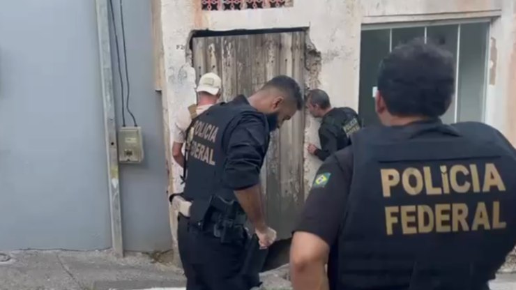 Operação da PF e MPF mira grupo que monopolizava internet no RJ