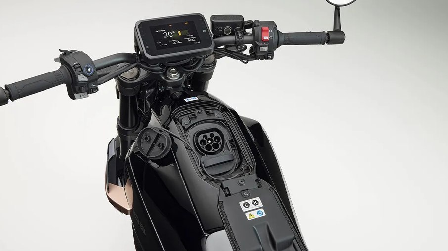 Painel TFT de 5 polegadas da Honda WN7 oferece conectividade Honda RoadSync