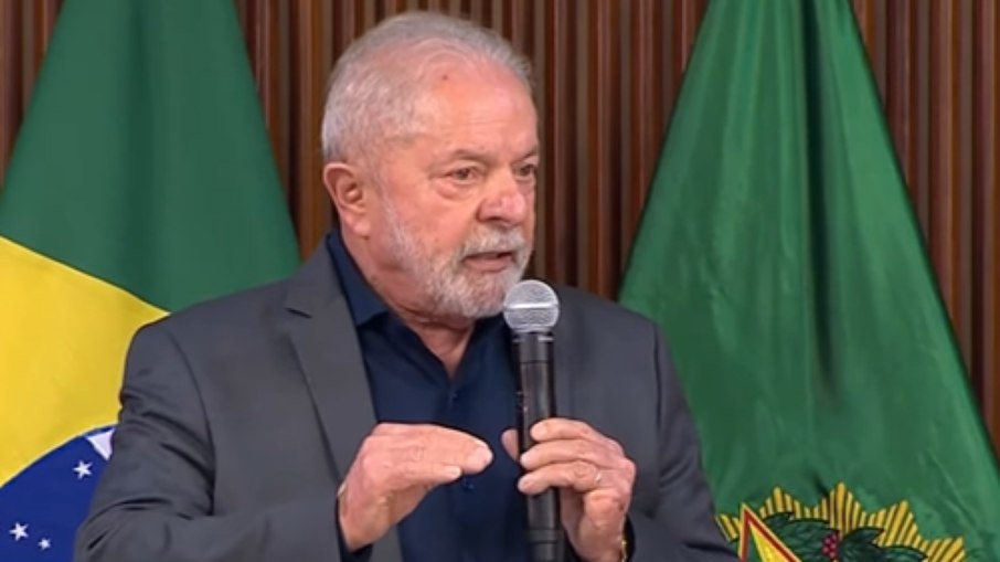 Lula durante reunião em Brasília