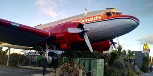 Avião do McDonald’s virou atração turística