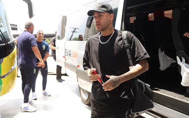 Neymar vem sendo acusado de exploração de trabalho