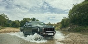 Com design polêmico, Kia Tasman chega ao Brasil por R$ 249.990