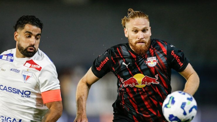 Com gol no fim, Fortaleza bate Bragantino e agita briga contra Z4