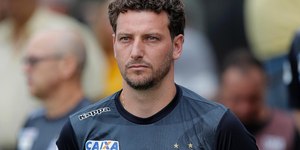 Elano avalia reestreia de Neymar pelo Santos: 'Talento nato'