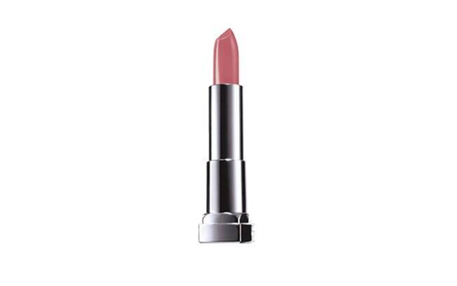 Batom rosa com um toque avermelhado da Maybelline sai por R$28,00 no site da Sephora