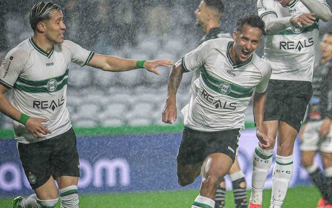 Coritiba recebe o Ituano e tenta subir na classificação da Série B