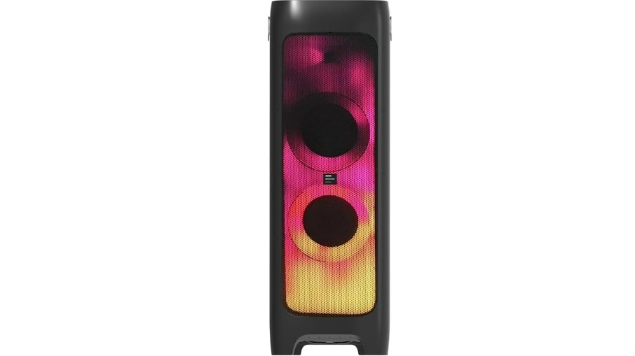Caixa de som Flamebox DJ também conta com entrada para microfones e pode virar karakê Caixa de som Flamebox DJ também conta com entrada para microfones e pode virar karakê