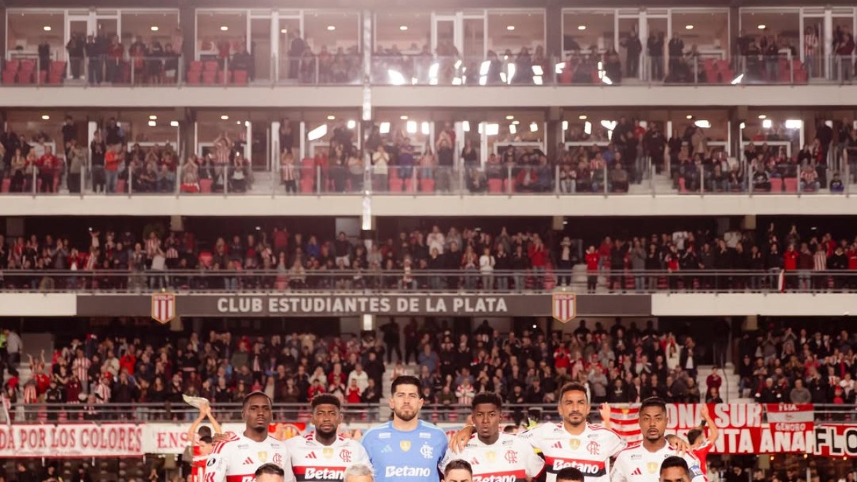 Jornal argentino se derrete por jogador do Flamengo: "Brilhante"