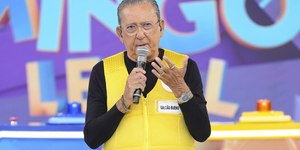 Galvão Bueno é internado para cirurgia e vira dúvida no SBT