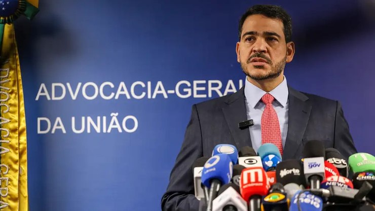 AGU pede suspensão do afastamento do diretor-geral da
PF a Fachin