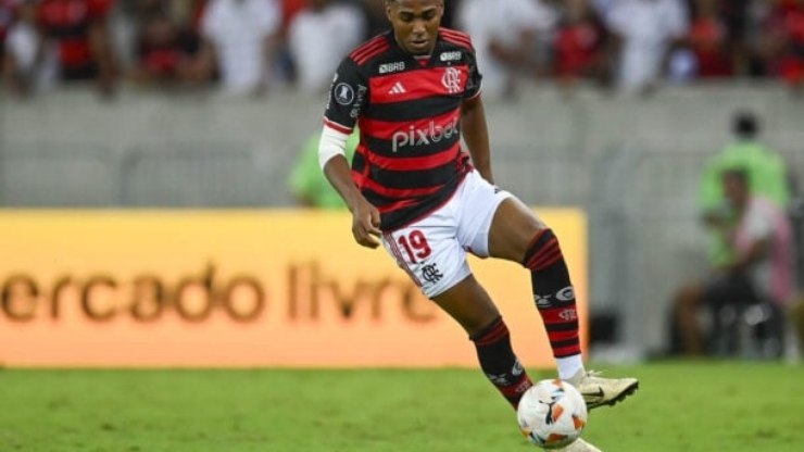 Flamengo muda de plano e desiste de negociar Lorran ainda nesta janela