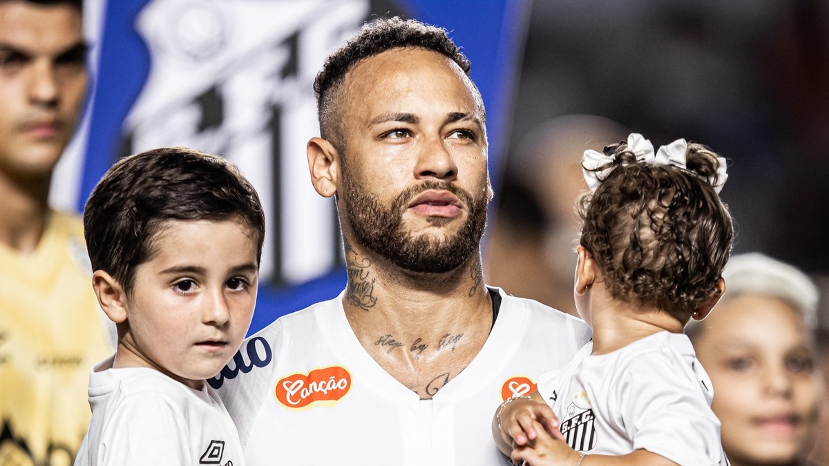 Neymar de volta? Relembre o último jogo do craque no Brasileirão Neymar de volta? Relembre o último jogo do craque no Brasileirão
