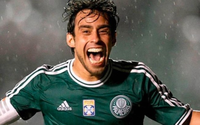 Ex-jogador chileno do Palmeiras, Jorge Valdivia, é detido por crime sexual