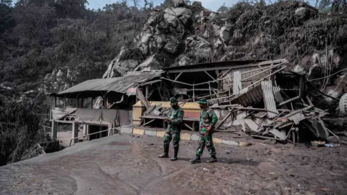 Indonésia: Equipes reforçam buscas por sobreviventes após terremoto