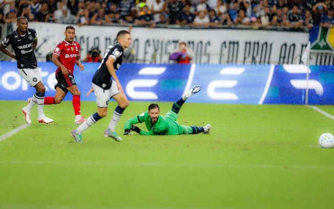 Atacante marcou cinco gols nos últimos seis jogos e vive fase artilheira no Flamengo