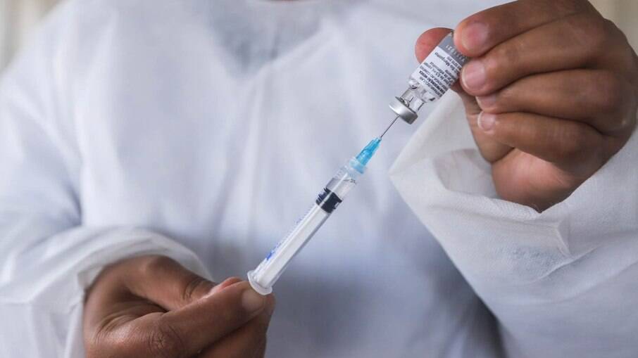 A Anvisa (Agência Nacional de Vigilância Sanitária) já autorizou a vacinação de crianças de 5 a 11 anos e 16 de dezembro