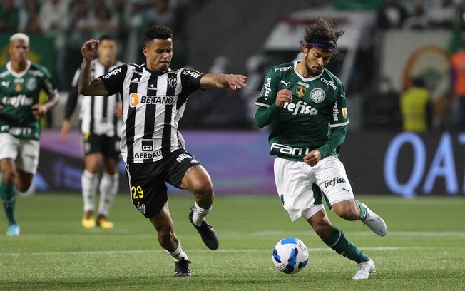 Atlético recusa oferta do Palmeiras pelo volante Allan