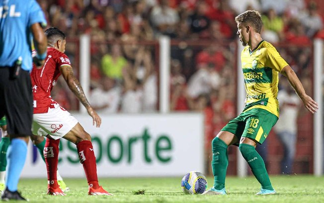 Vila Nova e Cuiabá mediram forças no OBA, pelo primeiro jogo da semifinal da Copa Verde