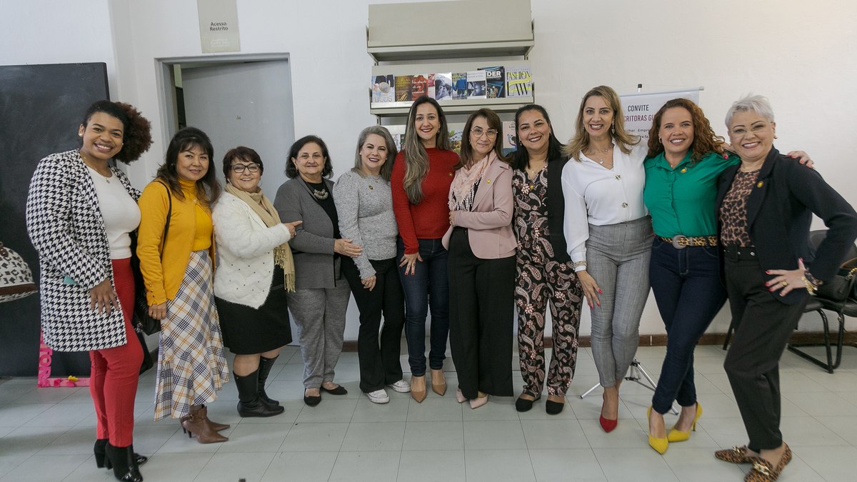 Um dos pilares do CME é o apoio à cultura, por isso, acolher as autoras da cidade se encaixou perfeitamente com os objetivos do grupo. Um dos pilares do CME é o apoio à cultura, por isso, acolher as autoras da cidade se encaixou perfeitamente com os objetivos do grupo.