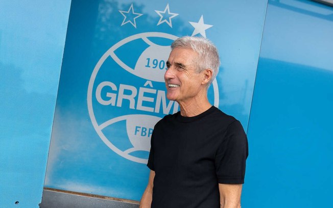 Luís Castro foi demitido do Grêmio após a derrota para o Vasco, na Arena