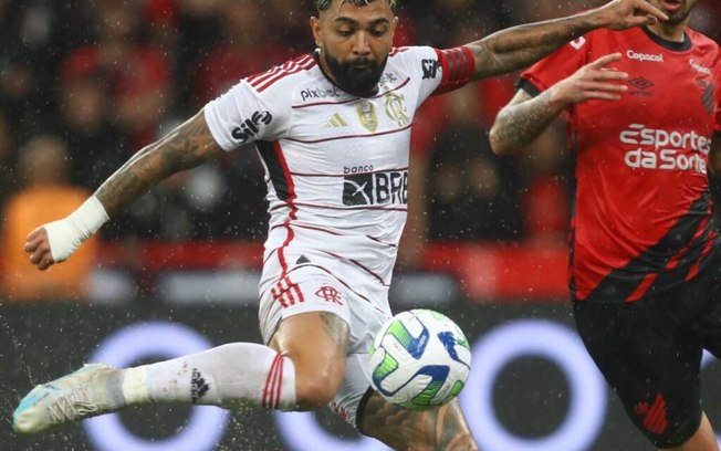 Gabigol segue na reserva do Flamengo e vive sua pior temporada desde que chegou ao clube 