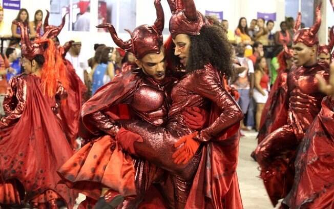 Acadêmicos do Salgueiro no Carnaval do Rio 2017 com o enredo A Divina Comédia do Carnaval