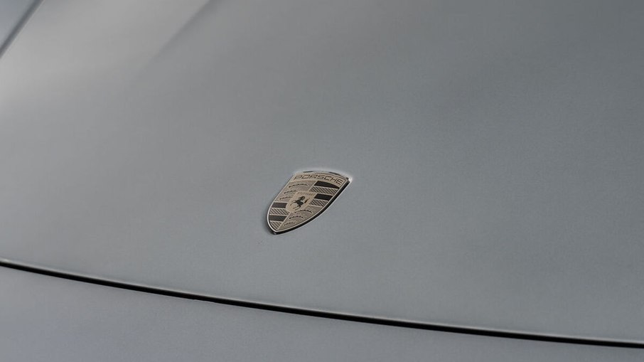 Novo Porsche 911 Turbo S tem detalhes exclusivos em Turbonite na carroceria e no interior