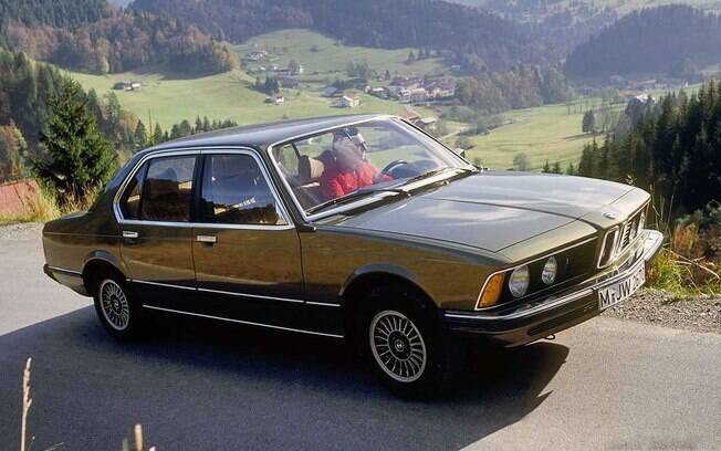 BMW 733i foi um dos carros mais sofisticados do início dos anos 80 também marca presença na série da NetFlix